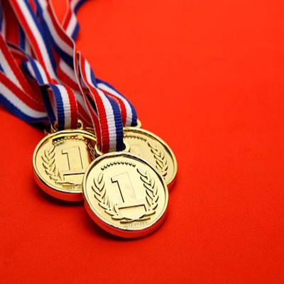 Medalioni's cover