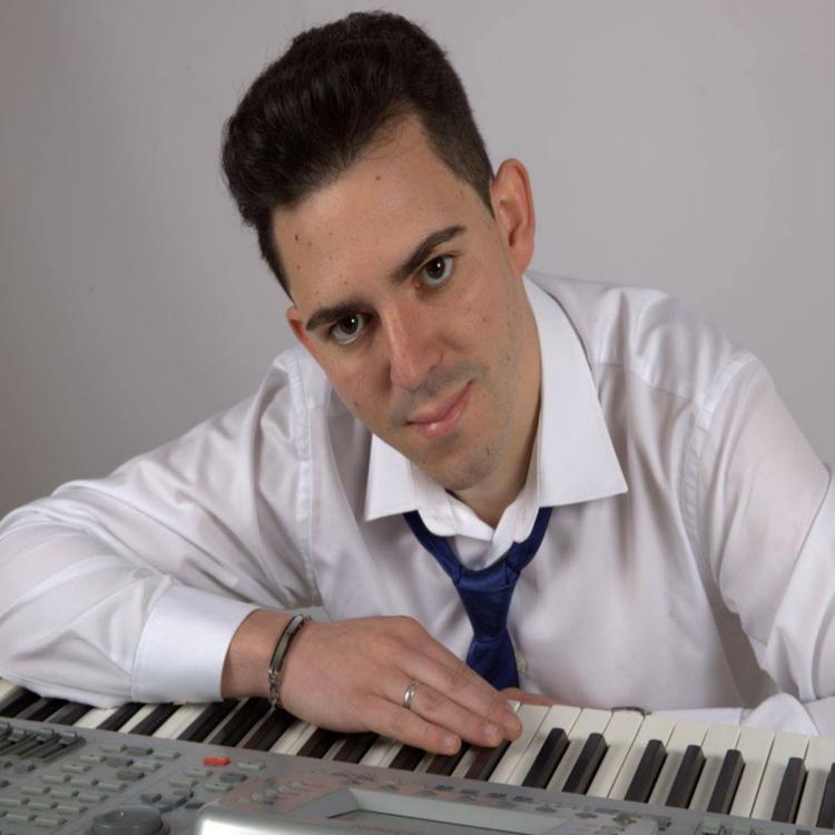 Emilio y sus teclados's avatar image