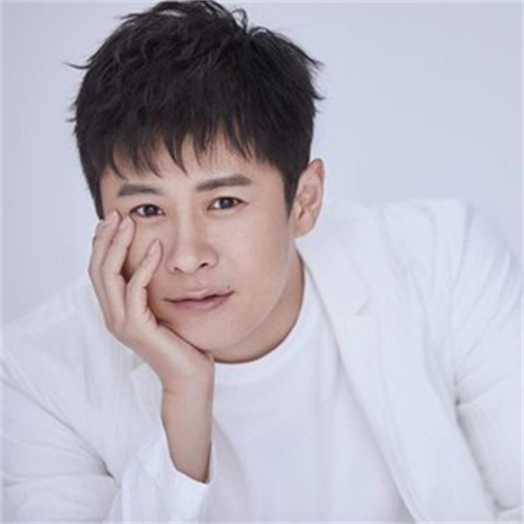 Yang Yi's avatar image
