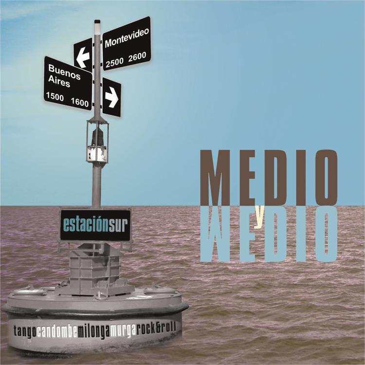 Medio Y Medio's avatar image