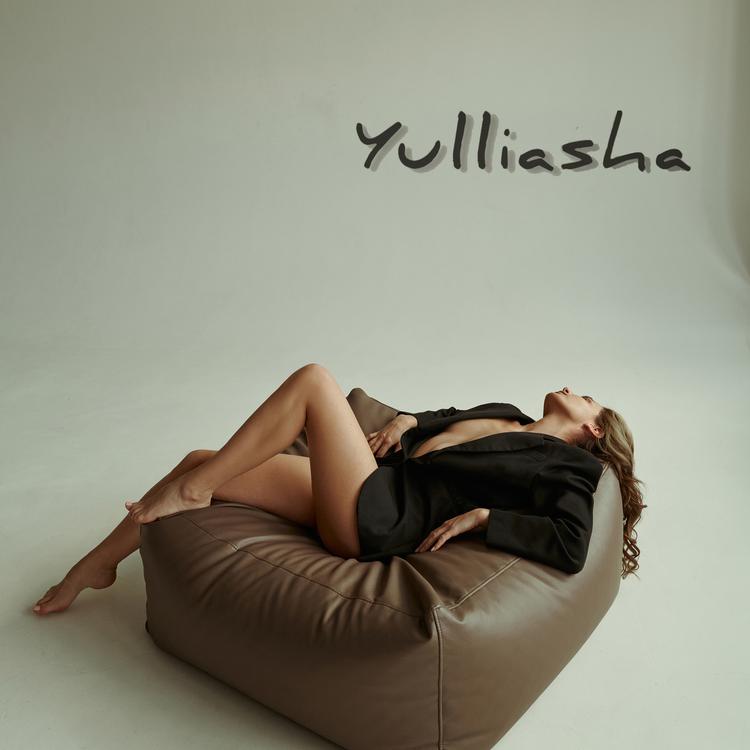 Yulliasha's avatar image