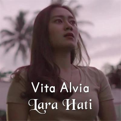 Lara Hati's cover