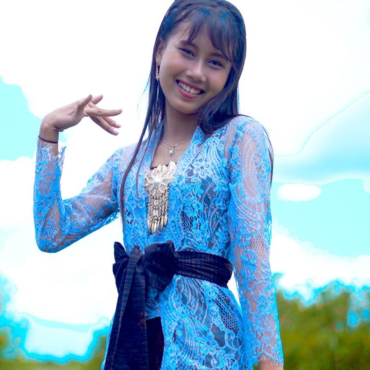 Erlian Sari Phit's avatar image