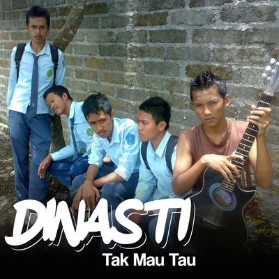 Tak Mau Tau's cover