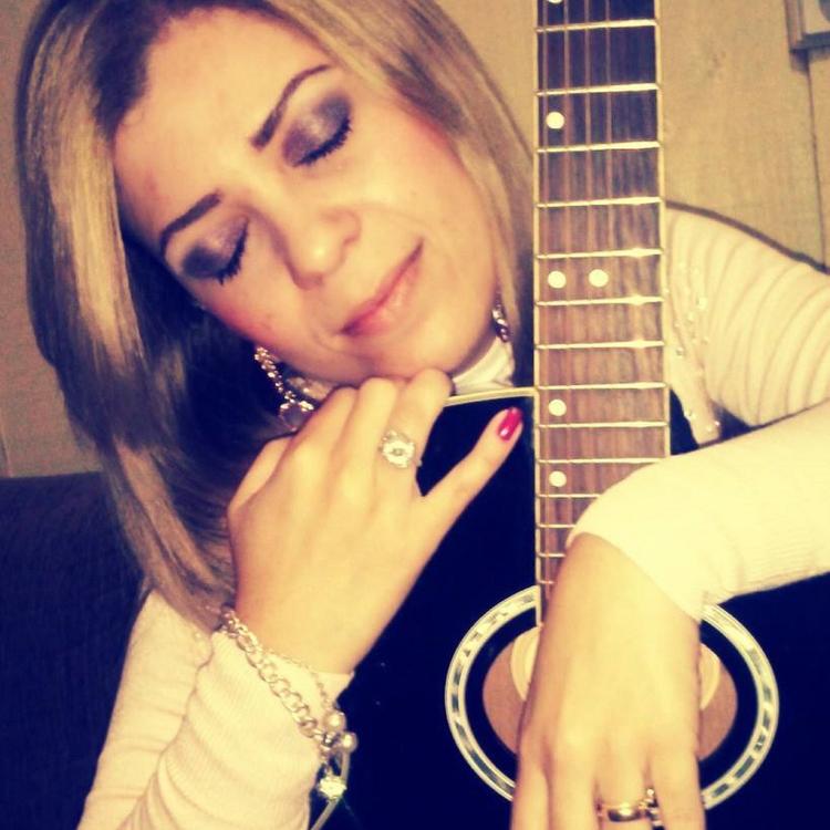 Ana Paula Oliveira's avatar image
