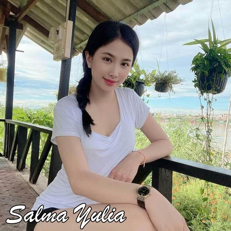 Salma Yulia's avatar image