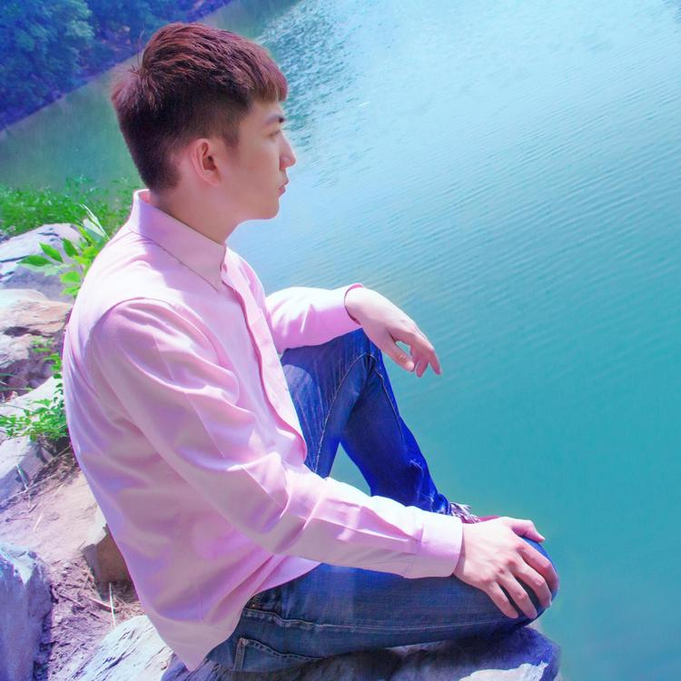 靳子玄's avatar image