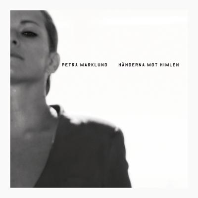 Händerna mot himlen By Petra Marklund's cover