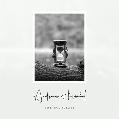 The hourglass's cover