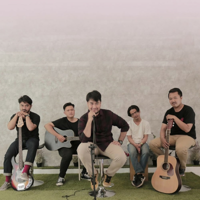 Pergilah P.H.P (Acoustic Version)'s cover